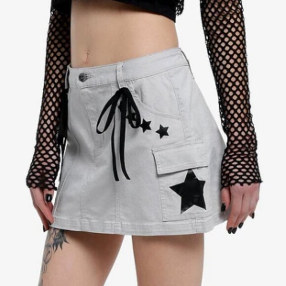 Hot Topic Social Grey Collision Black Mini Star Design Skirt Women Large Skort - Picture 3 of 4